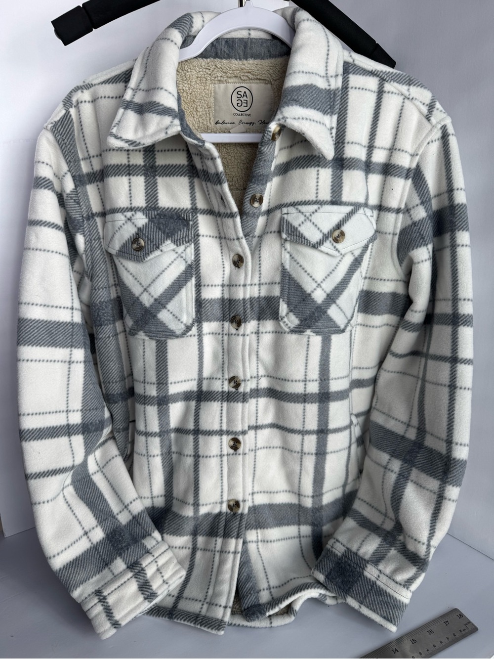 SAGE Collective Sherpa Lined Plaid Shacket Jacket Gray Cream Size M